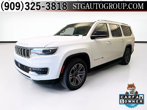 Used 2024 Jeep Wagoneer L Series II RWD image 1