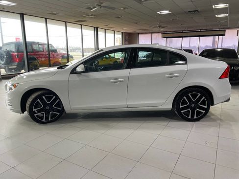 Used 2017 Volvo S60 T5 Dynamic w/ Vision Package image 4