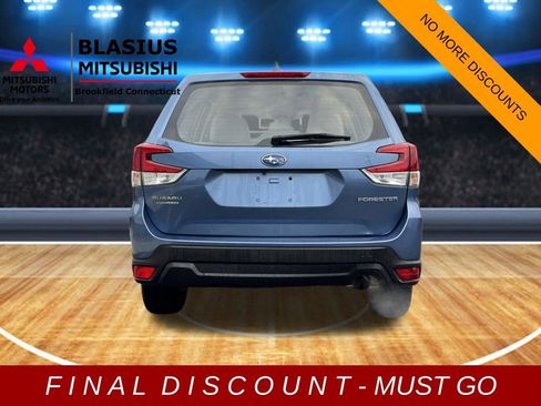 Used 2022 Subaru Forester Base image 5