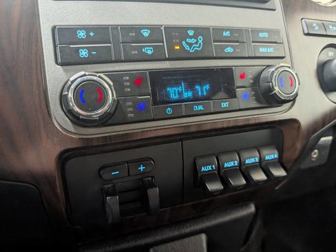 Used 2012 Ford F350 Lariat w/ Chrome Pkg image 11