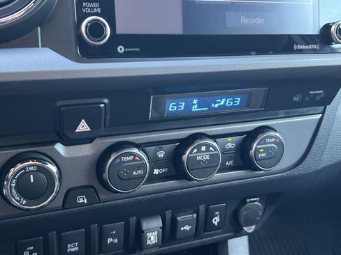 Used 2023 Toyota Tacoma TRD Sport image 17