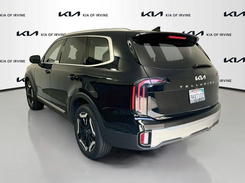 Certified 2024 Kia Telluride EX w/ EX Captain's Chair Package FWD image 7