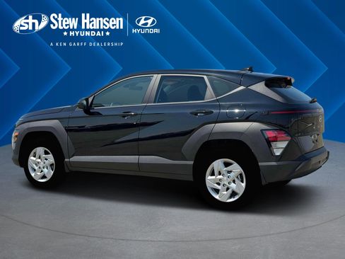 New 2026 Hyundai Kona SE image 5
