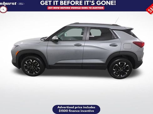 Used 2023 Chevrolet TrailBlazer LT w/ Convenience Package image 2