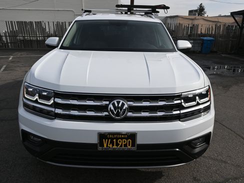 Used 2018 Volkswagen Atlas SE image 3