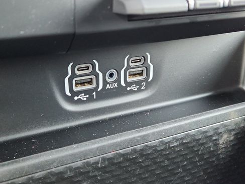 Used 2024 RAM 1500 Laramie AWD/4WD image 25
