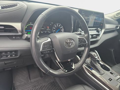 Used 2021 Toyota Highlander Platinum AWD/4WD image 15