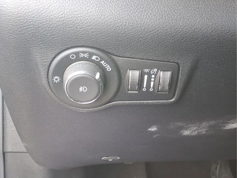 Used 2022 Jeep Compass Trailhawk w/ Trailhawk Convenience Group AWD/4WD image 24
