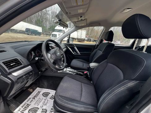 Used 2015 Subaru Forester 2.5i AWD/4WD image 9