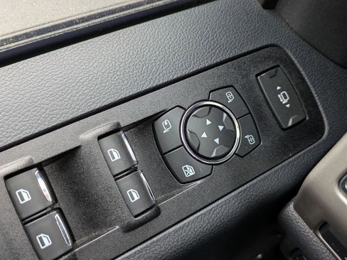 Used 2022 Ford F250 Lariat w/ Black Appearance Package image 30