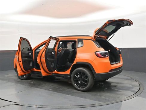 New 2026 Jeep Compass Latitude image 45