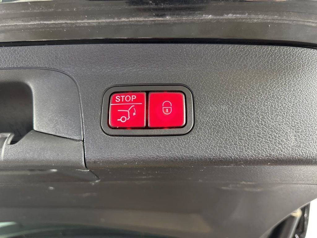 Used 2023 Mercedes-Benz GLS 450 4MATIC image 25