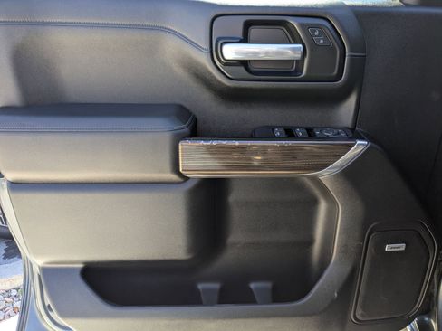 Used 2019 Chevrolet Silverado 1500 LT Trail Boss AWD/4WD image 13