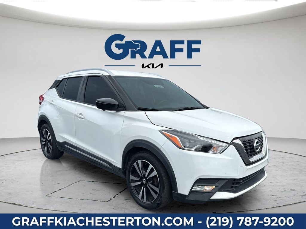 Used 2018 Nissan Kicks SR FWD image 16