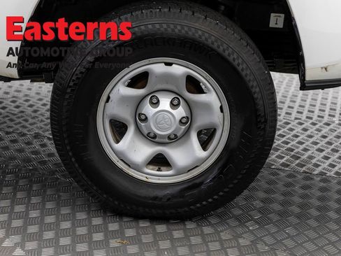 Used 2020 Toyota Tacoma SR RWD image 30