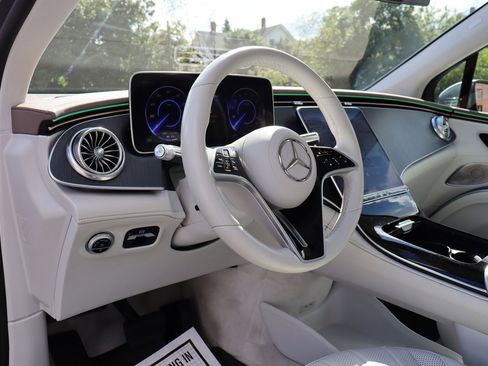 Used 2023 Mercedes-Benz EQS 450+ SUV image 10