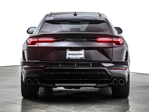 Used 2023 Lamborghini Urus S image 3