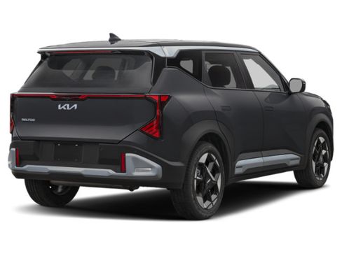 New 2027 Kia Seltos S FWD image 2