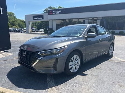 Used 2025 Nissan Sentra S FWD image 9