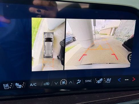 New 2026 Chevrolet Traverse RS w/ LPO, Floor Liner Package FWD image 16