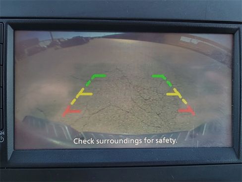 Used 2021 Nissan Frontier SV w/ Midnight Edition Floor Mats image 14