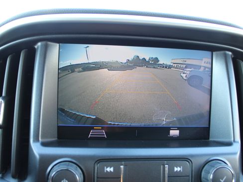 Used 2022 Chevrolet Colorado LT w/ LT Convenience Package image 22