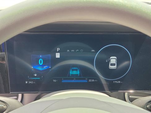 Certified 2024 Hyundai Elantra SEL FWD image 23