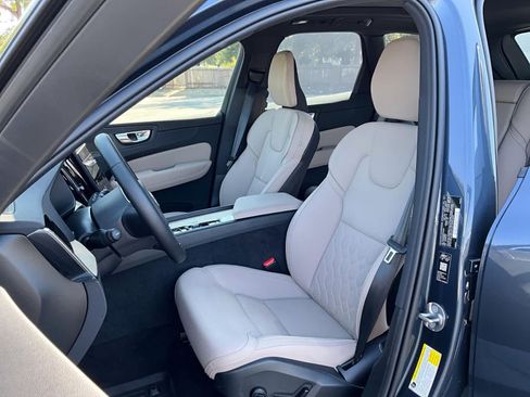 Used 2026 Volvo XC60 B5 Plus w/ Protection Package Premier AWD/4WD image 4