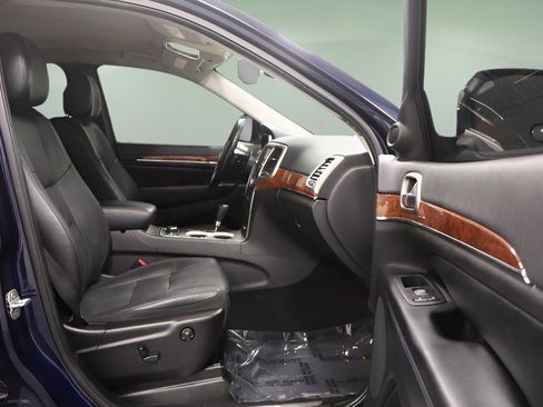 Used 2012 Jeep Grand Cherokee Limited w/ Mopar Chrome Edition Group AWD/4WD image 15
