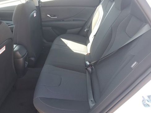 New 2026 Hyundai Elantra SE FWD image 12