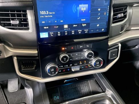 Used 2024 Ford Expedition Max XLT AWD/4WD image 25