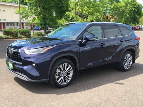 Used 2021 Toyota Highlander Platinum AWD/4WD image 13