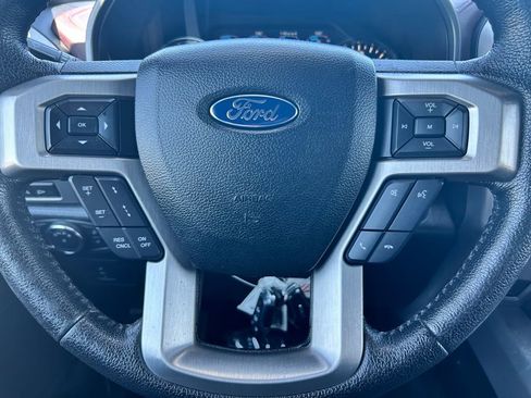 Used 2015 Ford F150 Platinum w/ Equipment Group 701A Luxury RWD image 23