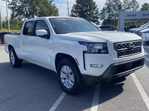Used 2024 Nissan Frontier SV w/ Technology Package image 5