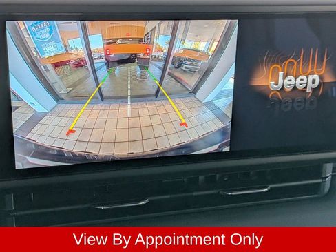 Used 2025 Jeep Wrangler Unlimited Rubicon w/ Convenience Group AWD/4WD image 18
