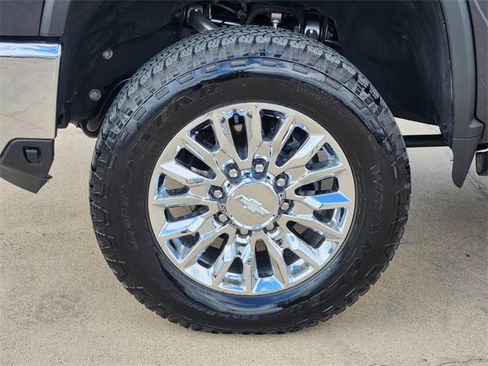 Used 2024 Chevrolet Silverado 2500 LTZ w/ LTZ Texas Edition AWD/4WD image 19