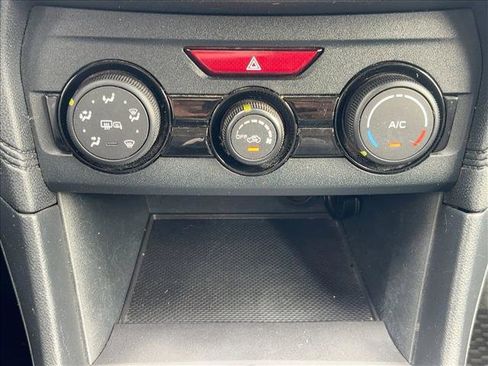 Used 2019 Subaru Crosstrek 2.0i Premium w/ Eyesight System image 13