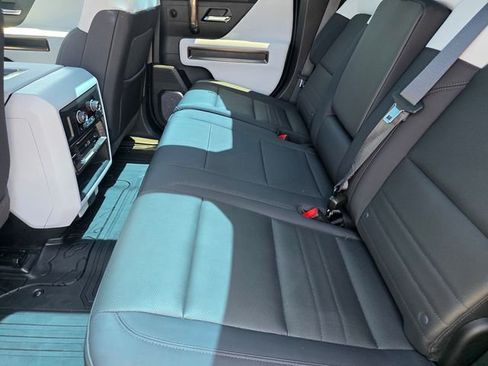 Used 2025 GMC Hummer EV 2X AWD/4WD image 10