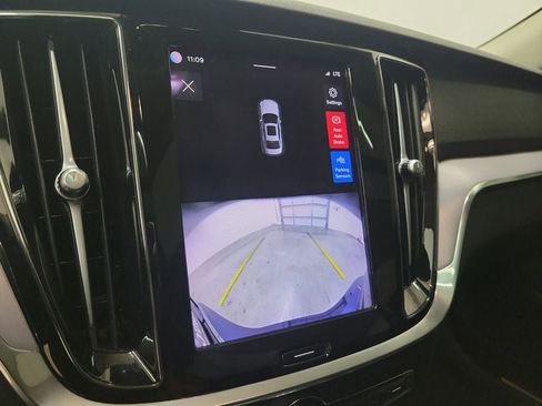 Certified 2024 Volvo S60 B5 Core image 28