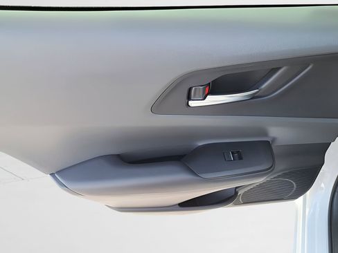 Used 2023 Toyota Prius XLE image 7