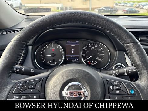 Used 2020 Nissan Rogue SL w/ Premium Package AWD/4WD image 24
