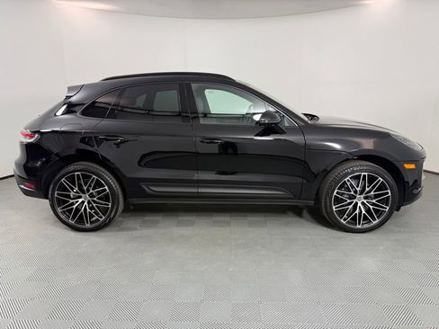 Certified 2026 Porsche Macan AWD/4WD image 8