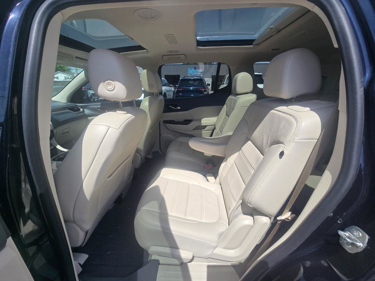 Used 2022 GMC Acadia Denali w/ Denali Ultimate Package AWD/4WD image 14