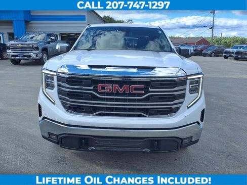 Used 2024 GMC Sierra 1500 SLT image 2