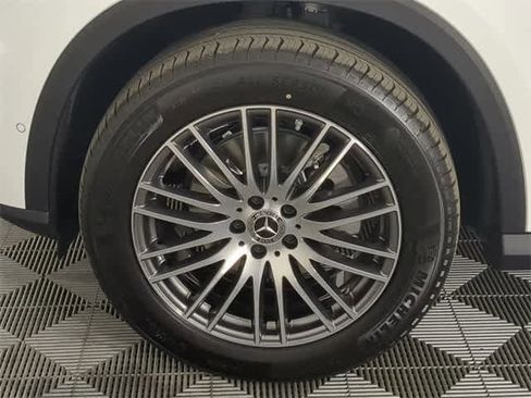 Used 2026 Mercedes-Benz GLC 300 4MATIC image 12