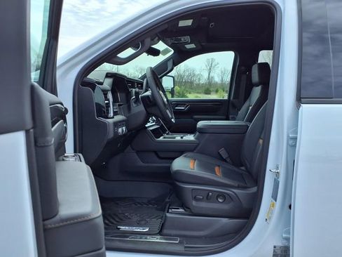 New 2026 GMC Sierra 2500 AT4 w/ AT4 Premium Plus Package AWD/4WD image 30
