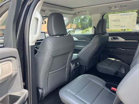 New 2026 Ford Explorer Active w/ Active Comfort Package AWD/4WD image 17