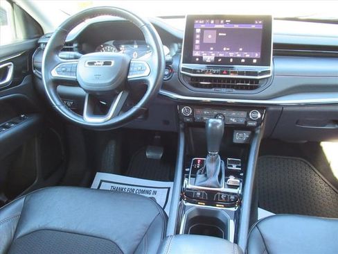 Used 2022 Jeep Compass Trailhawk w/ Trailhawk Convenience Group image 11