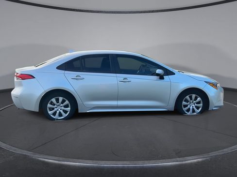 Used 2023 Toyota Corolla LE FWD image 9