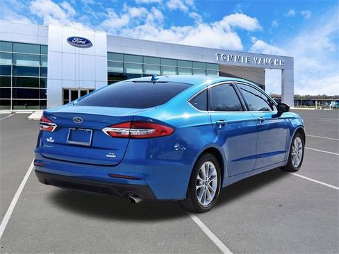 Used 2020 Ford Fusion SE image 4